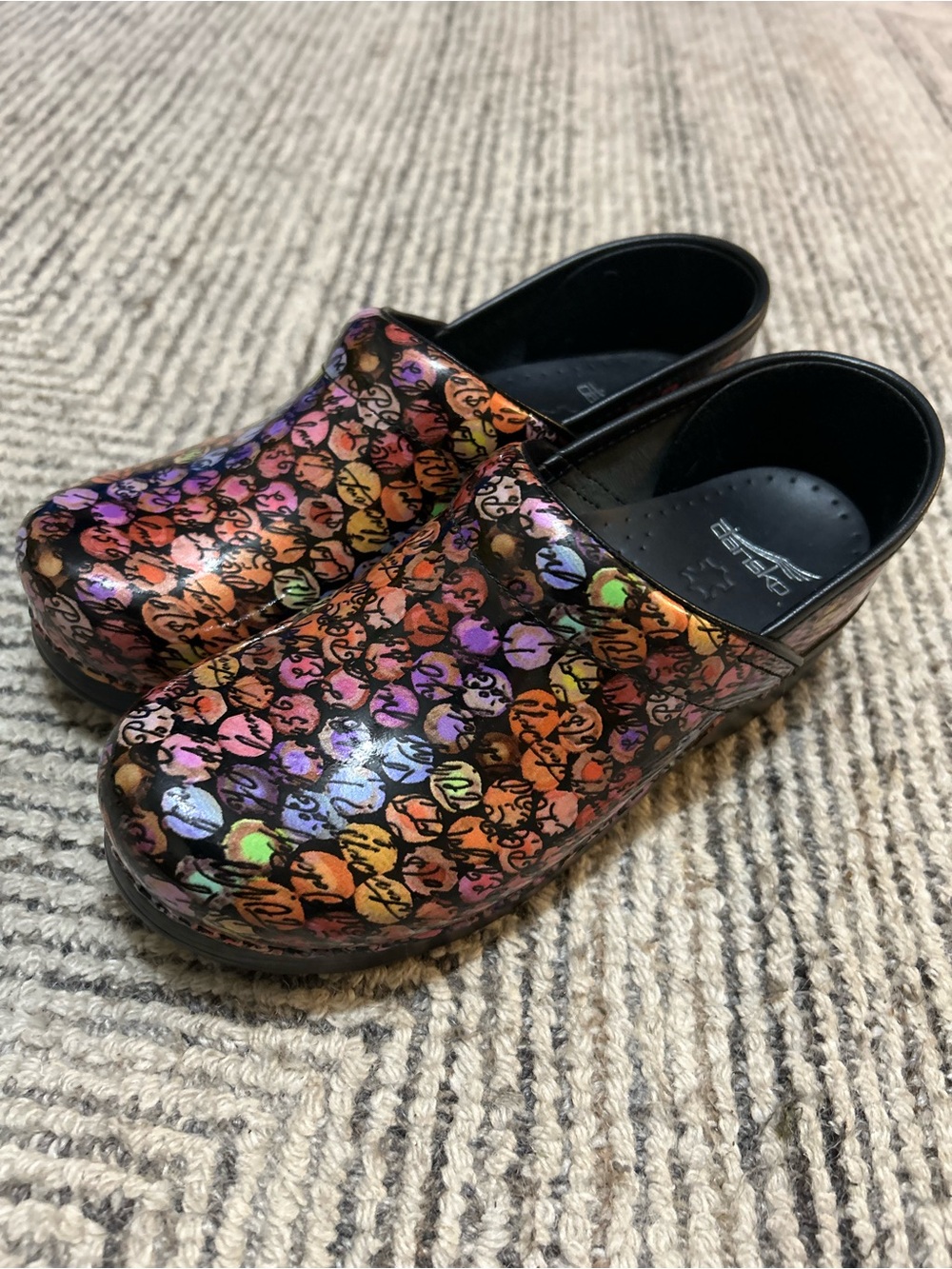 Dansko Viola Dot Cursive Women’s Size 9 EU 39 Professional Clogs Multicolored
